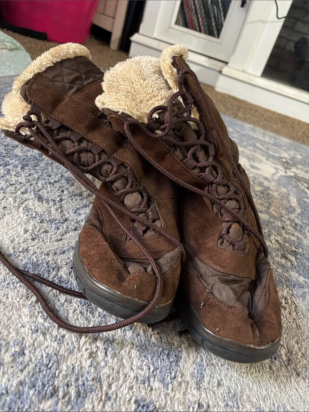 Women’s Brown Faux-Shearling Lace-Up Winter Boots